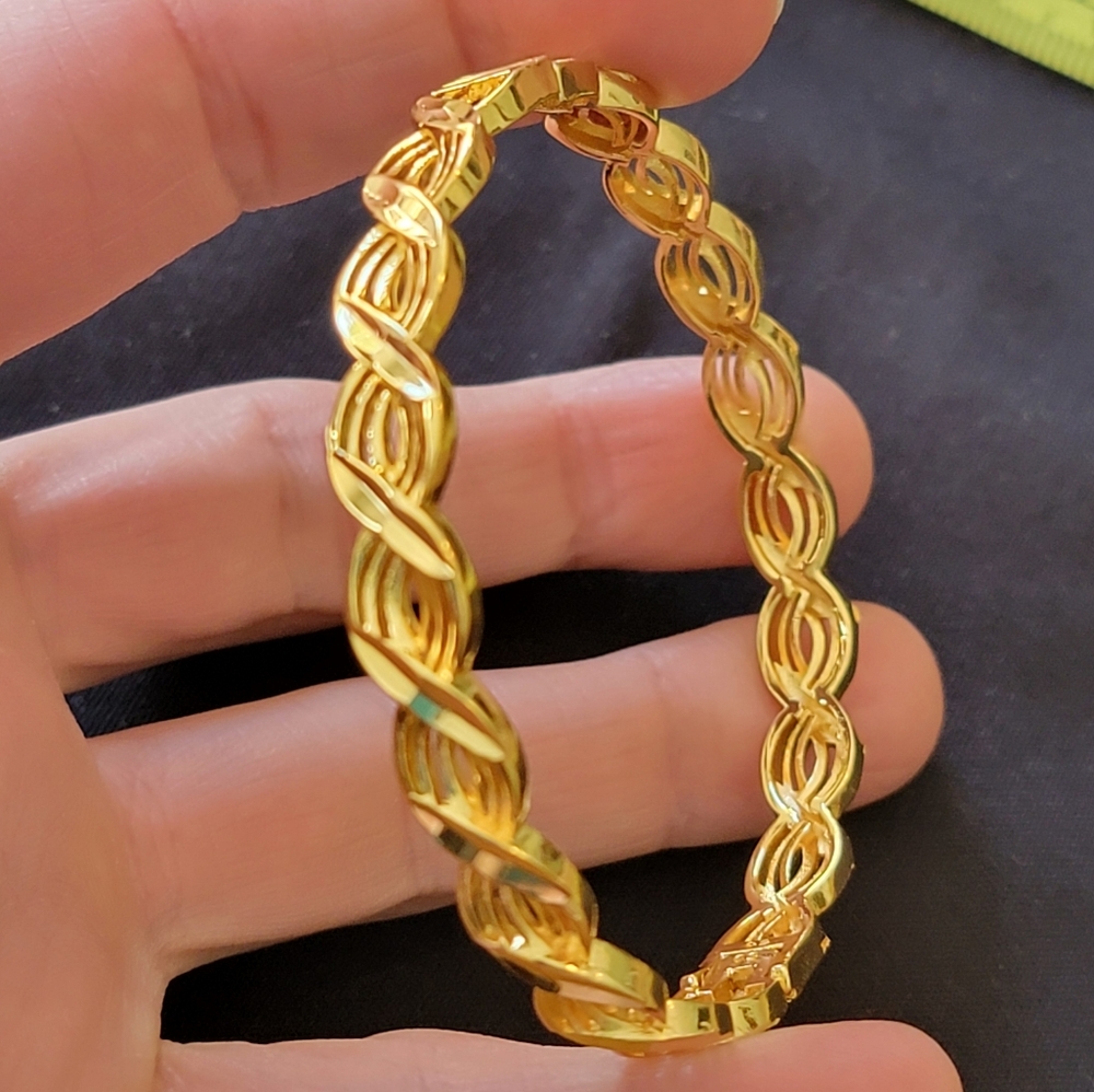Bangle bracelet - Picture 2 of 5